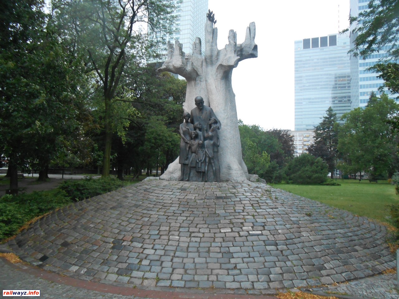 Памятник Янушу Корчаку, Варшава