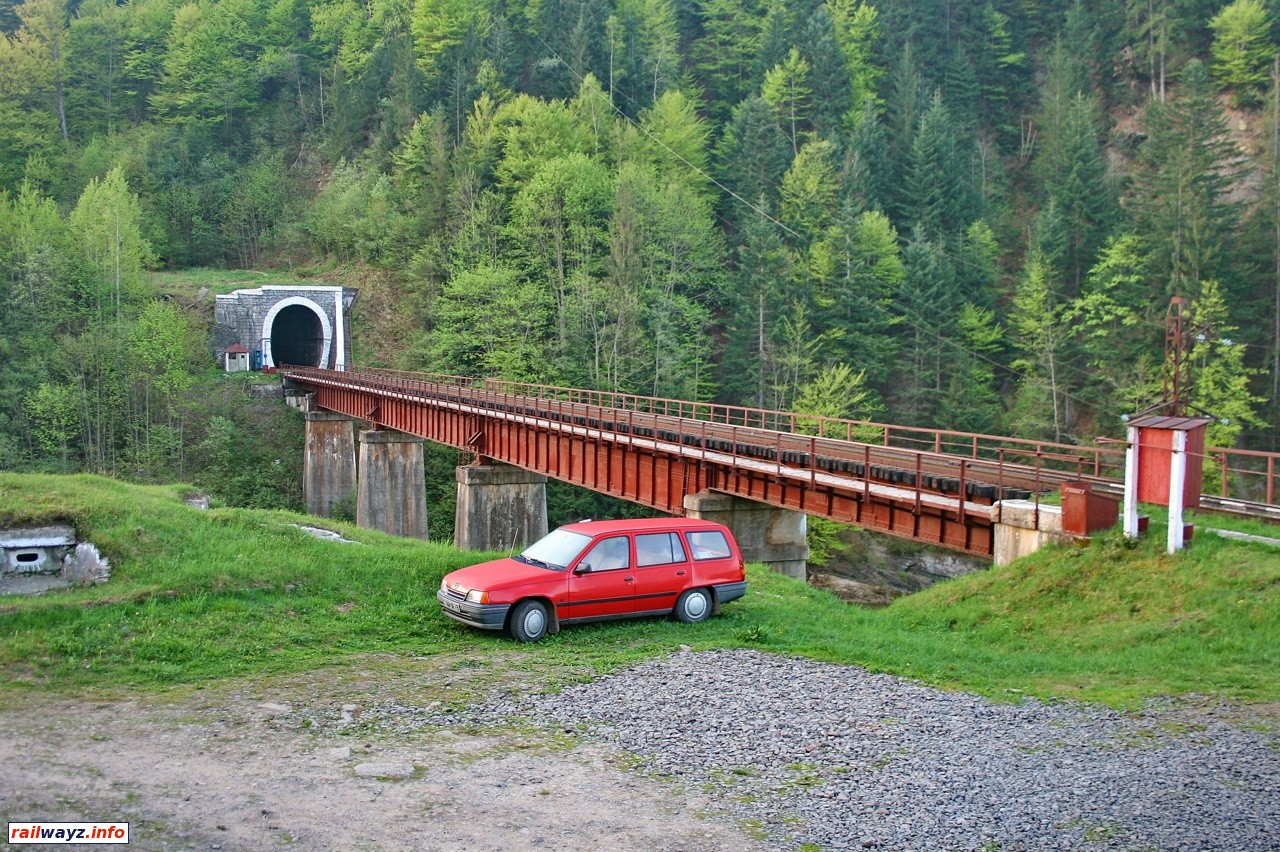 Мост через реку Прут на перегоне Микуличин - Яремче