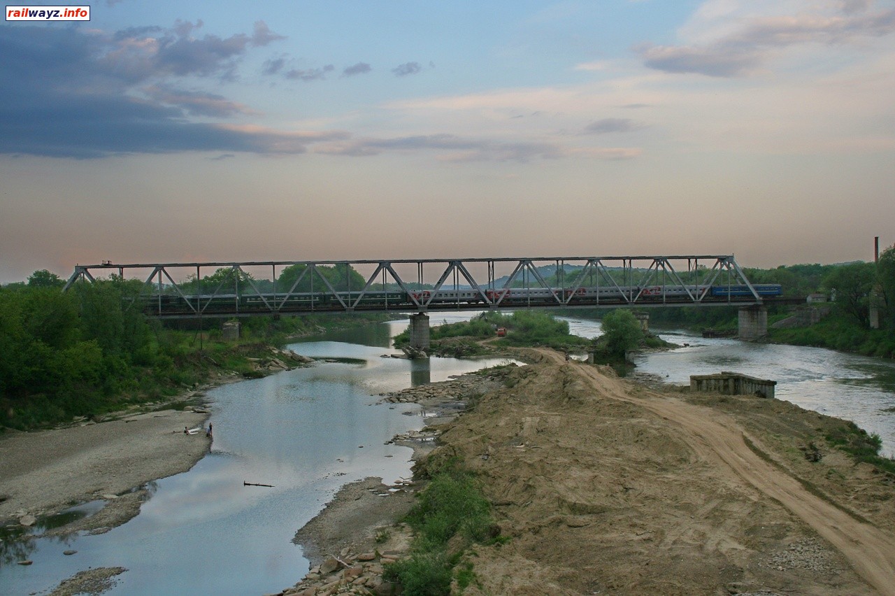 Мост через реку Прут на перегоне Черновцы - Черновцы-Северная