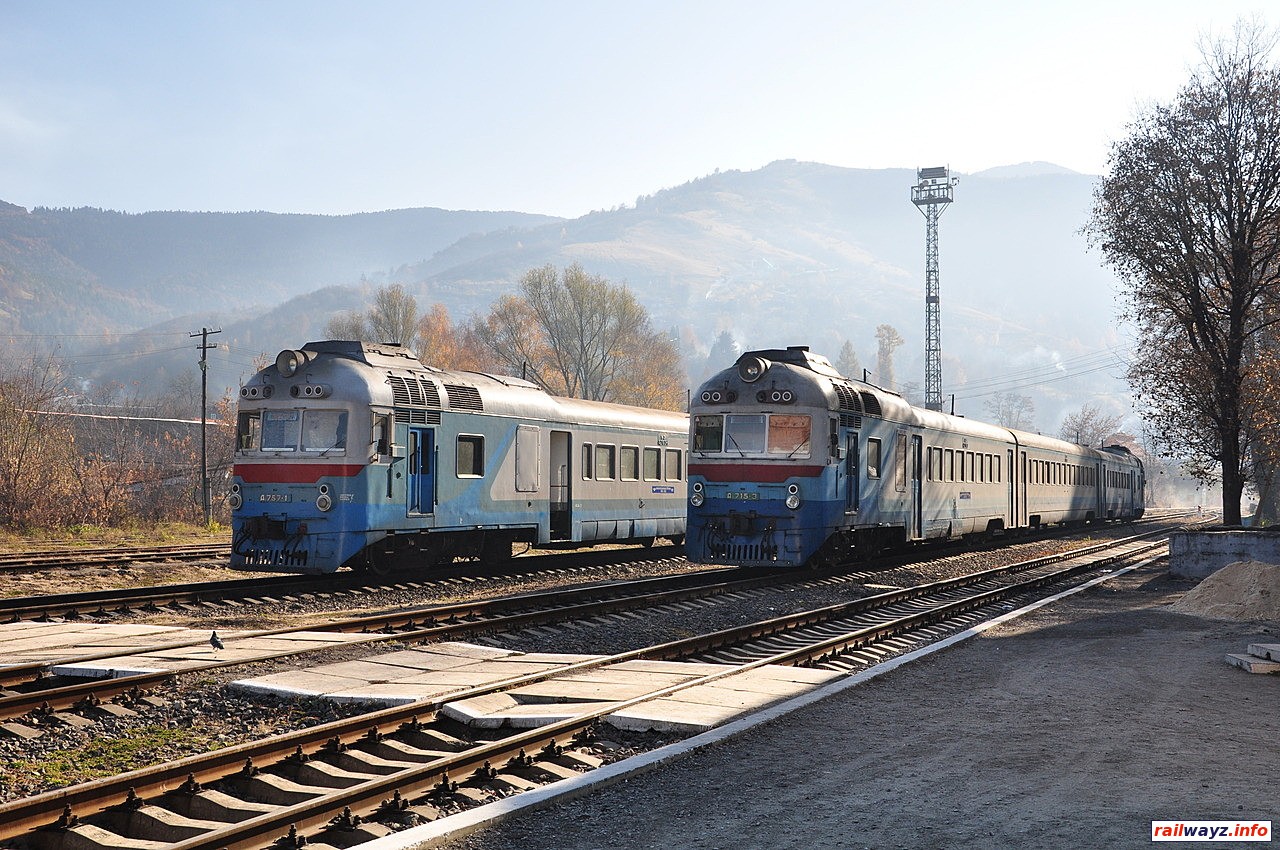 Дизель-поезда Д1-757 и Д1-715