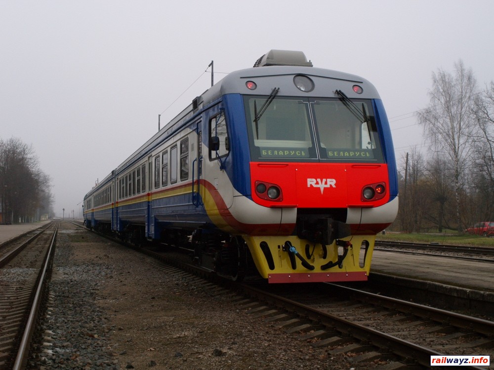 Дизель-поезд ДР1Б-512