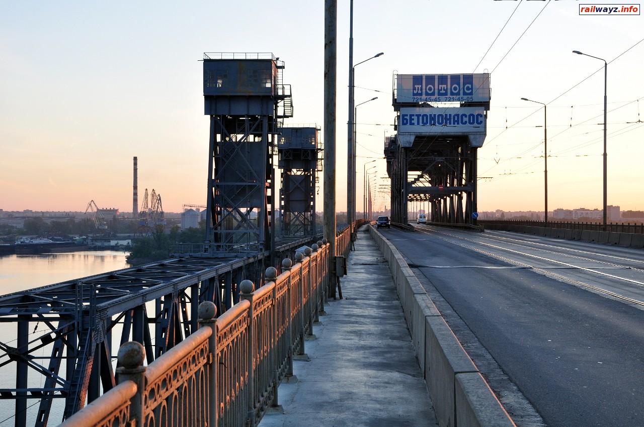 Днепропетровск. Верхний ярус Амурского моста