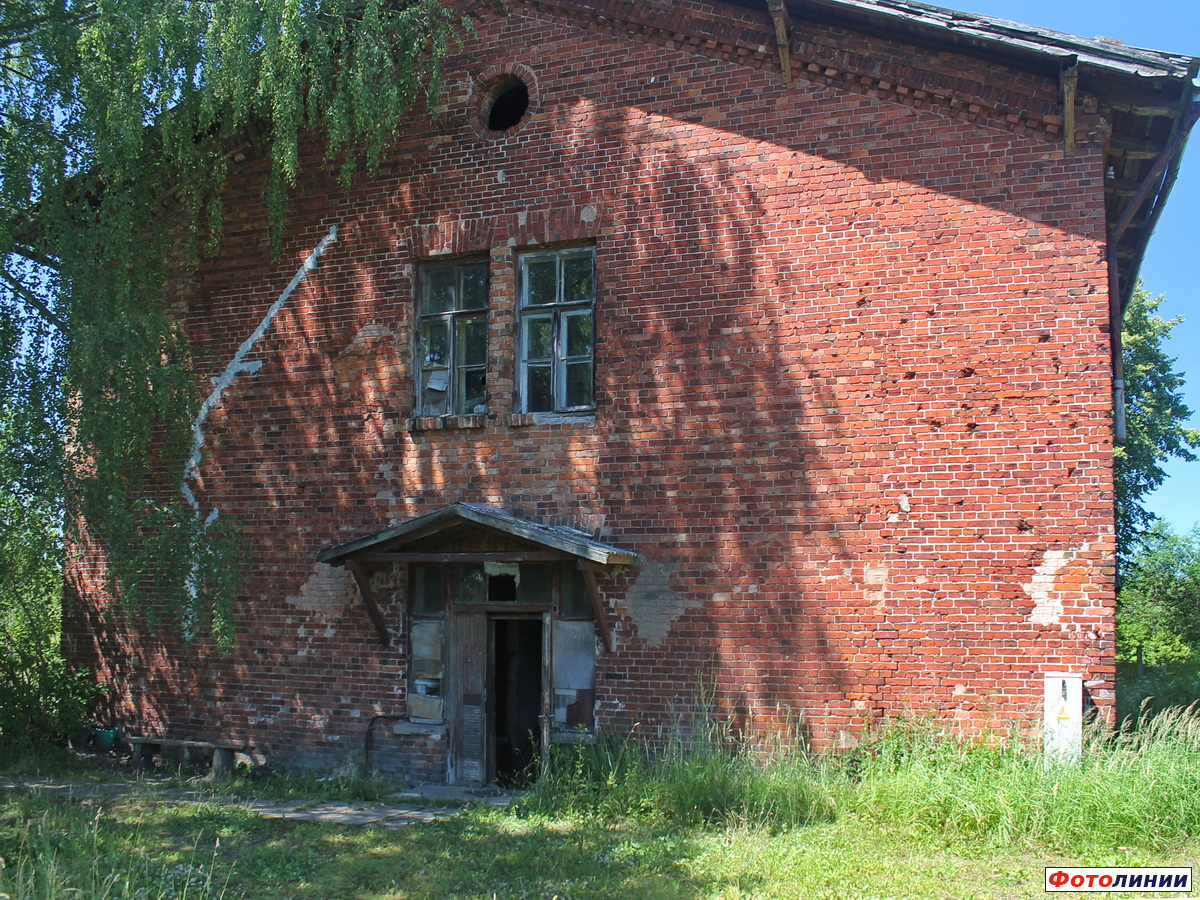 Торцевая стена бывшего здания депо