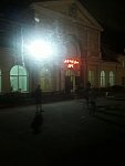 Здание вокзала ночью