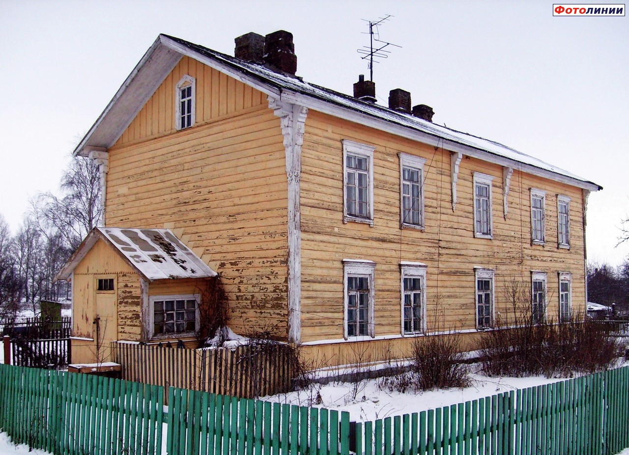 Исторический дом около ЖД станции