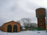 станция Лянтварис: Мастерские (бывш. паровозное депо) и водонапорная башня