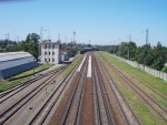 Вид на главные пути и платформы в сторону ст. Ростов-Главный