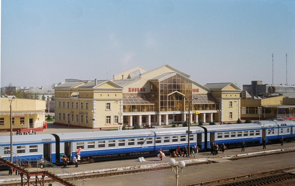 Вид на вокзал со стороны путей