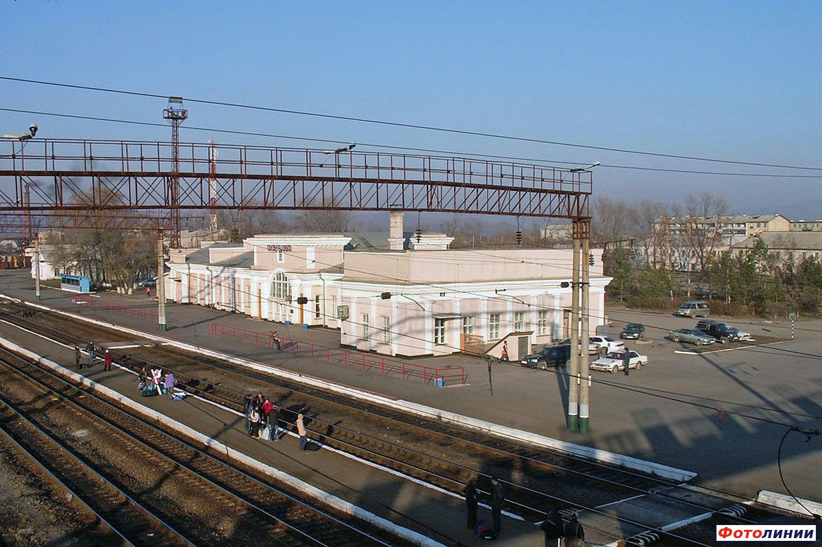 Вокзал и платформы