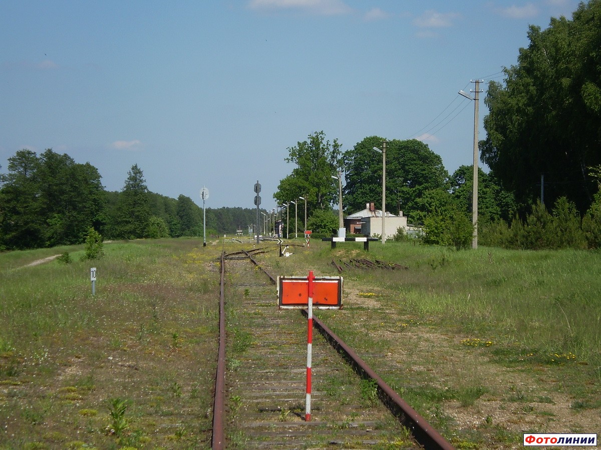 Вид на станцию со стороны закрытого участка
