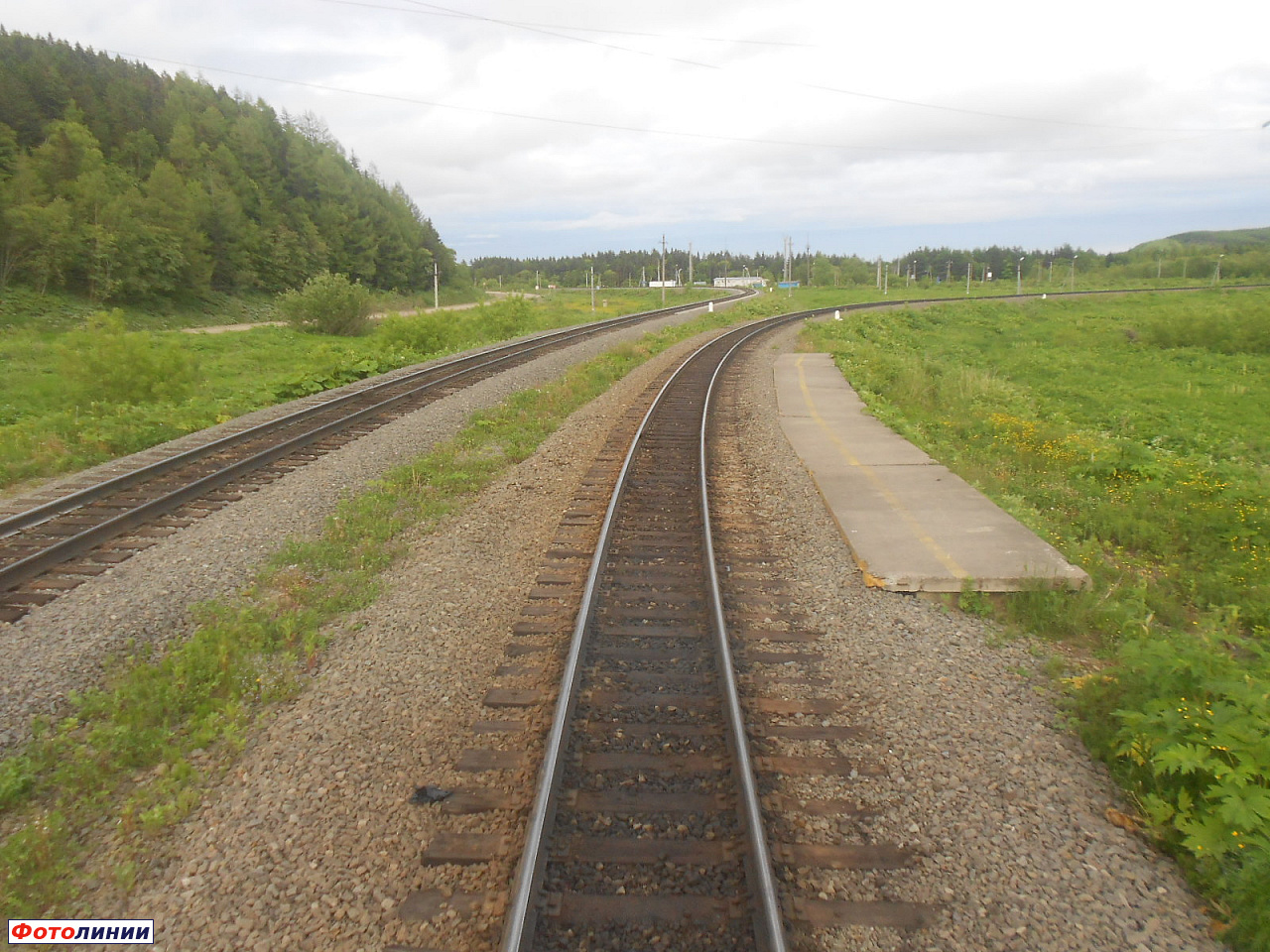 Платформа на пути от Ильинского в сторону Южно-Сахалинска