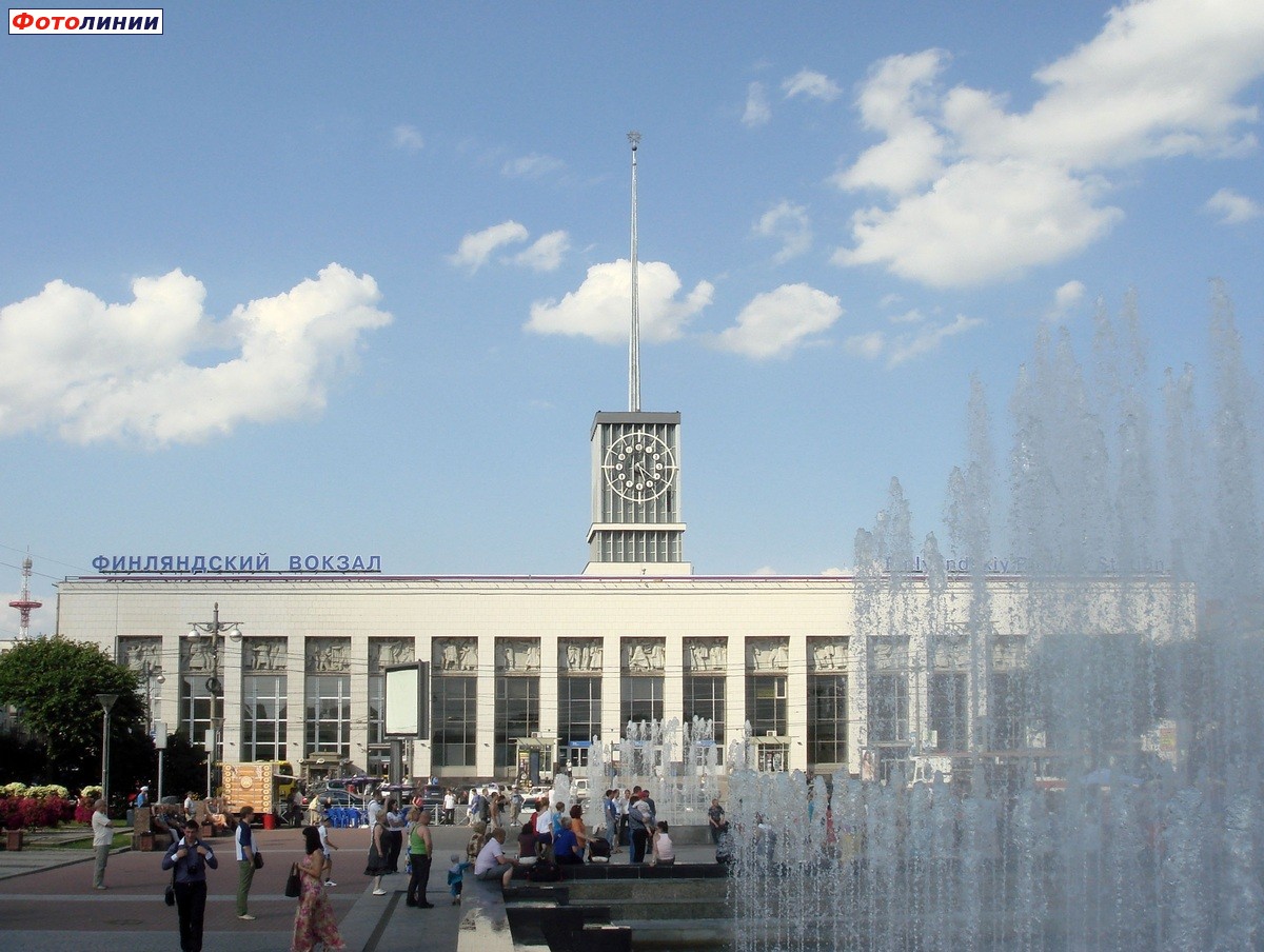 Финляндский вокзал. Вид с площади Ленина