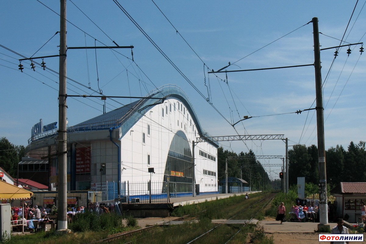 Вид на платформу петербургского направления