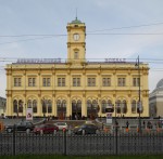 Ленинградский вокзал. Вид с Комсомольской площади