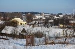 Вид станции из деревни Красное