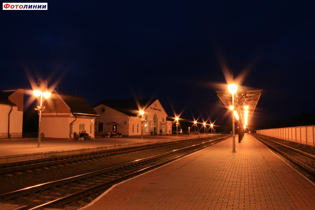 Платформы и пути, вид в сторону Барановичей