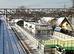 Пригородные кассы и турникетный павильон на платформе для поездов "Спутник", вид в нечётном направлении