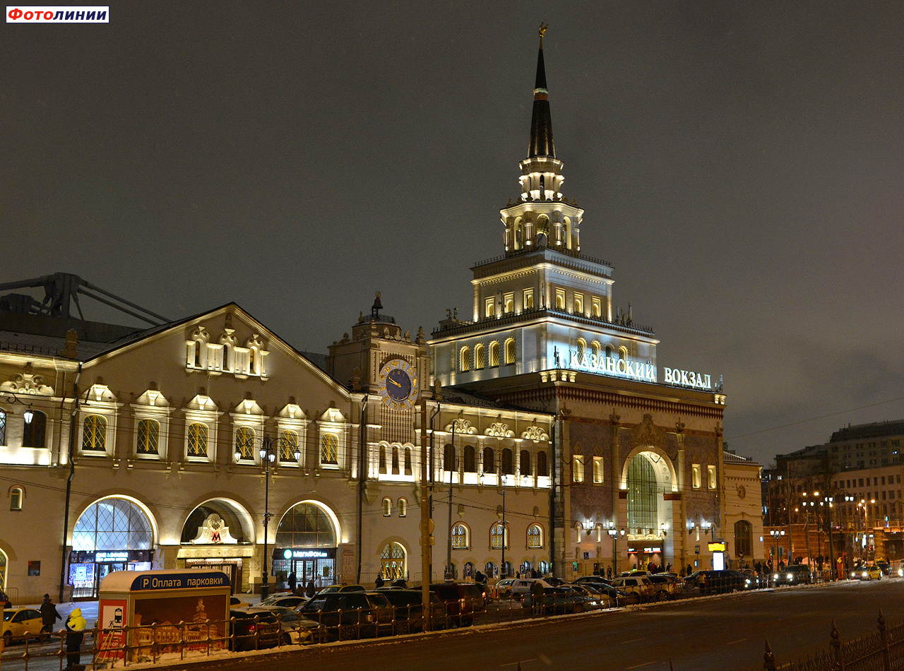 Казанский вокзал, входы с Комсомольской площади