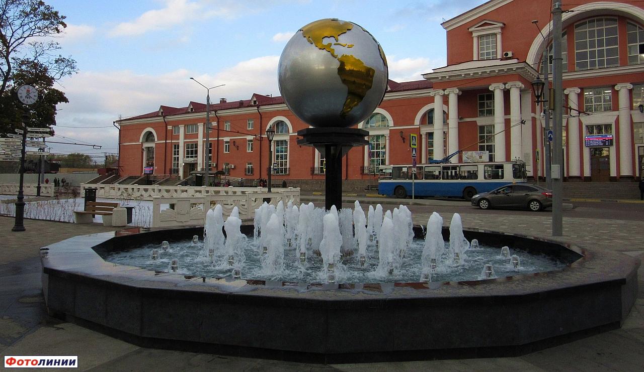 Новый фонтан на Привокзальной площади