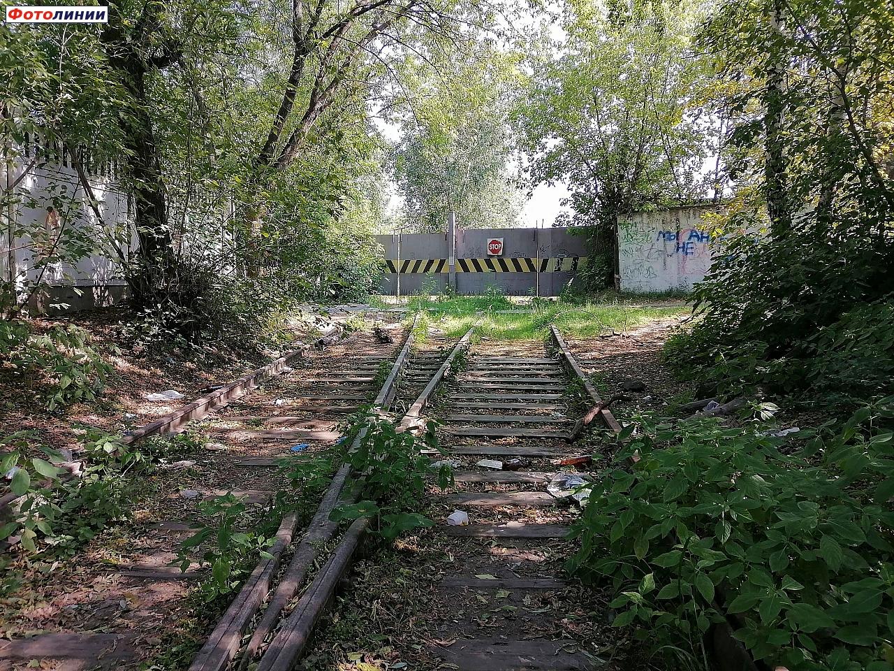 Заброшенные южные подъездные пути к ПАО «Домостроительный комбинат № 2», вид в сторону тупиков