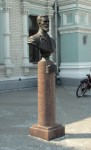 Памятник архитектору здания вокзала С.А. Бржозовскому