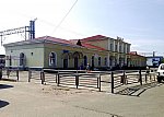 Вокзал со стороны населённого пункта