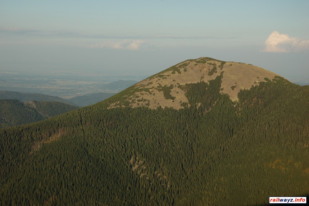 Гора Средняя (1648 м)