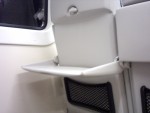 Откидной столик на спинке кресла