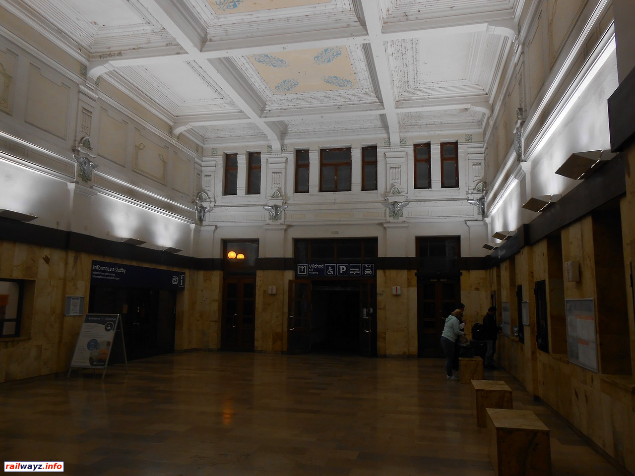 Центральный зал вокзала, ст. Богумин