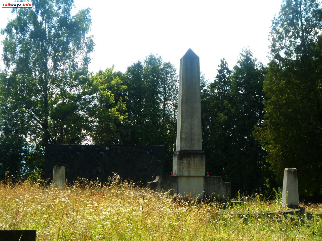 Памятник на Советском военном кладбище, Жилина