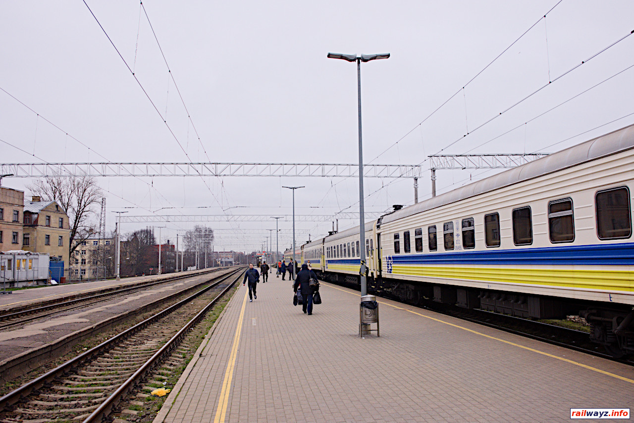 Поезд № 31 Рига - Киев на посадке