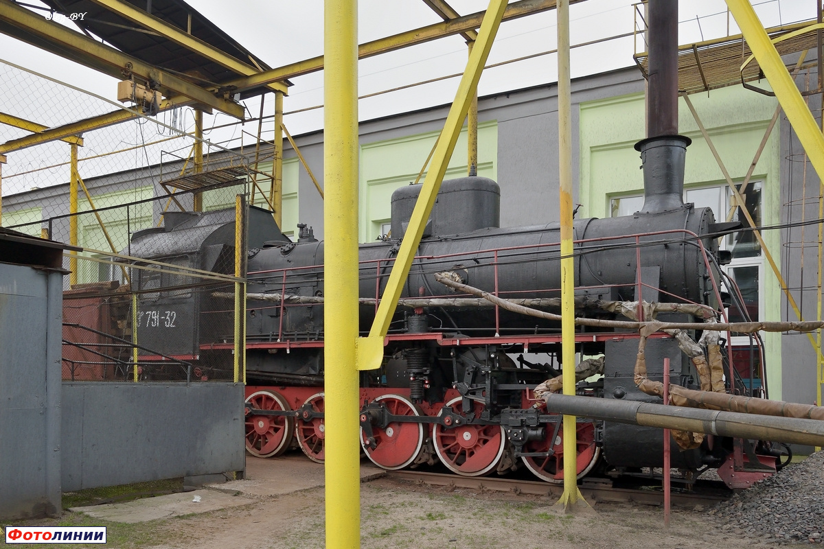 Паровоз ЭР791-32 в депо Калинковичи