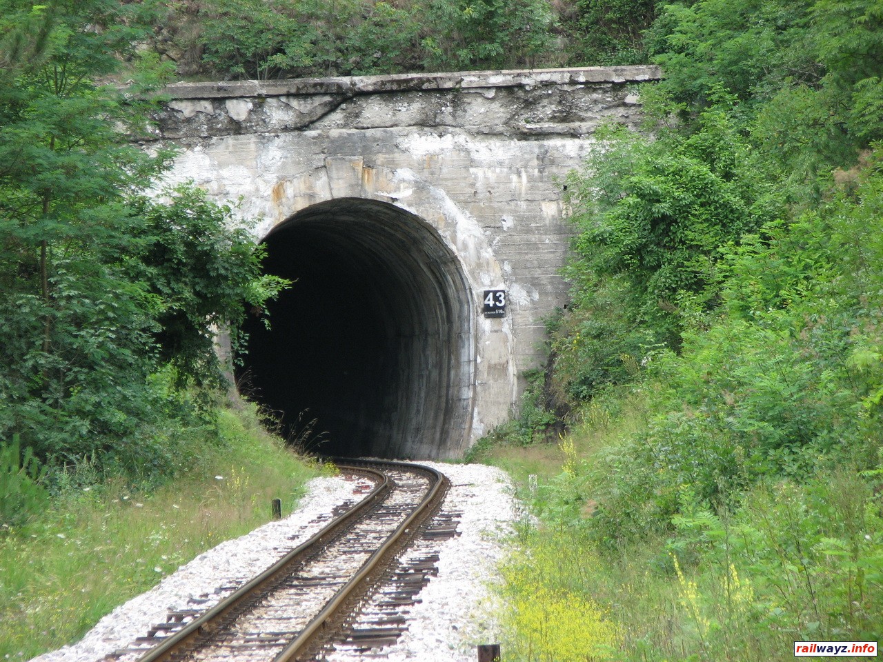 Портал тоннеля 43