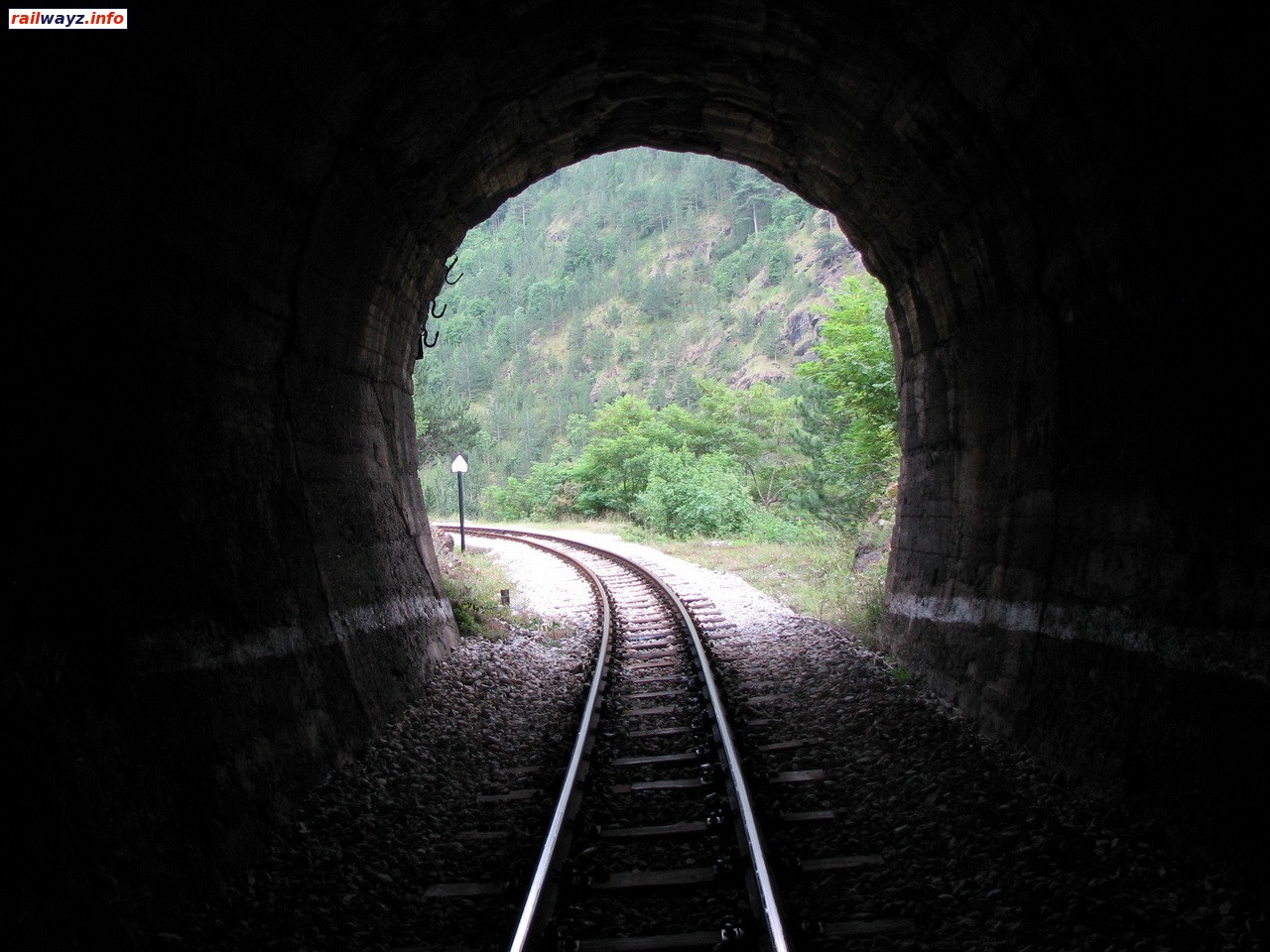 Вид из тоннеля 50 на восток