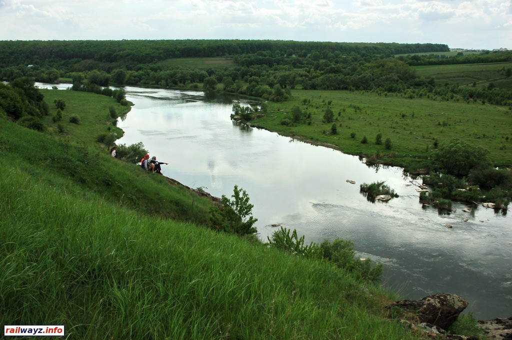 Река между Самчинцами и Марьяновкой