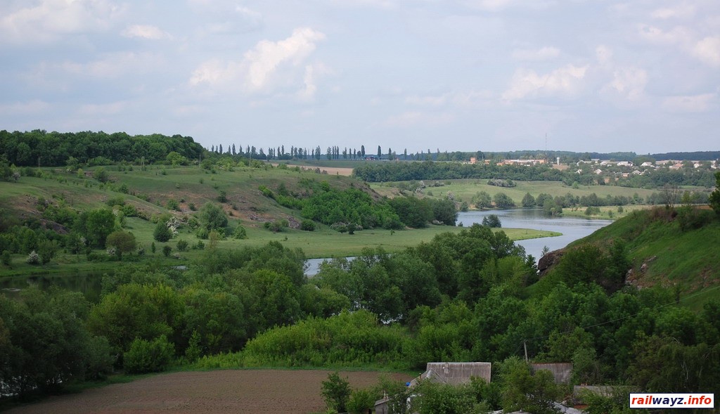 Вид реки в сторону Райгорода (фото - Сушкевич Сергей)