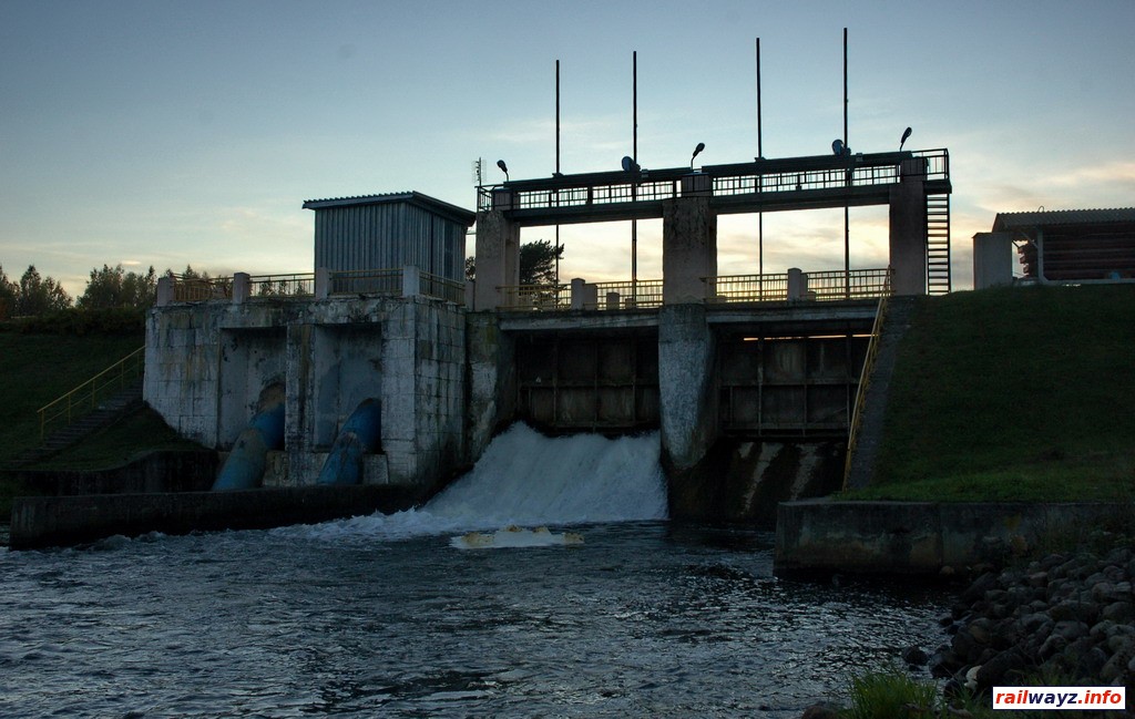 Плотина Яновичской ГЭС