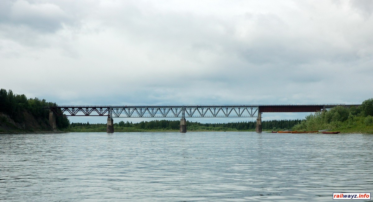 Железнодорожный мост через Кожим