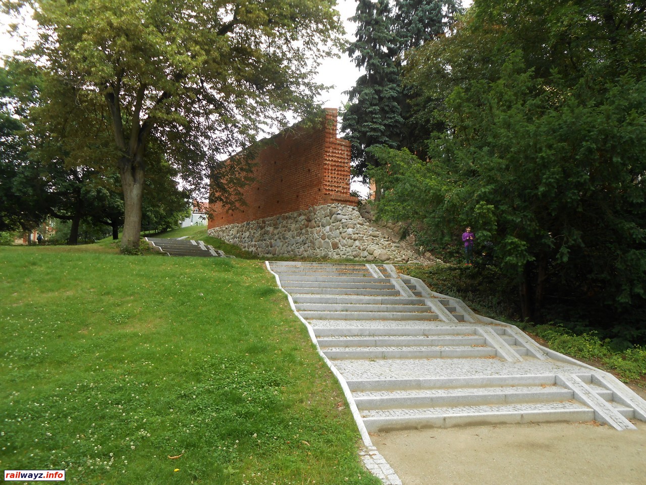 Остаток крепостной стены, Ольштын