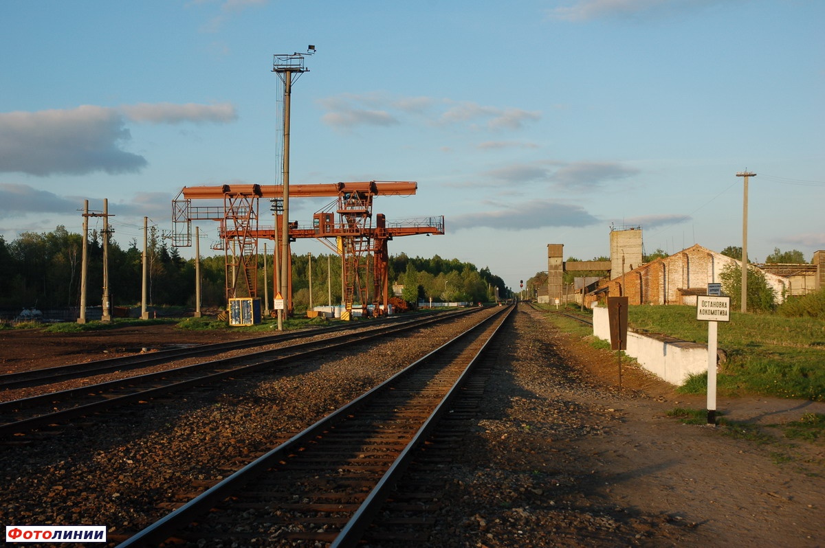 Вид станции в сторону Воропаево