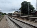 Пути, платформы, павильон и вокзал