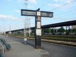 станция Рига-Пасажиеру: Часы, табло и расписание на 2-ом перроне