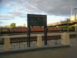 станция Земитаны: Электронное табло возле пассажирском здания