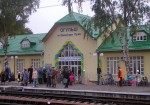 станция Огульцы имени Александра Пучко: Вокзал, вид с первой платформы