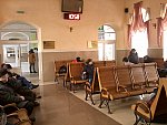 станция Красноград: Зал ожидания: вид на вход