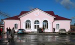 станция Малая Перещепинская: Пассажирское здание, вид со стороны села