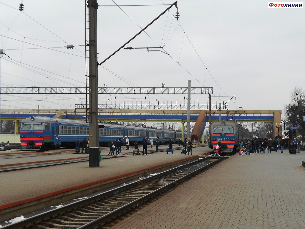 Вид с 1-ой платформы в сторону Минска и Слуцка