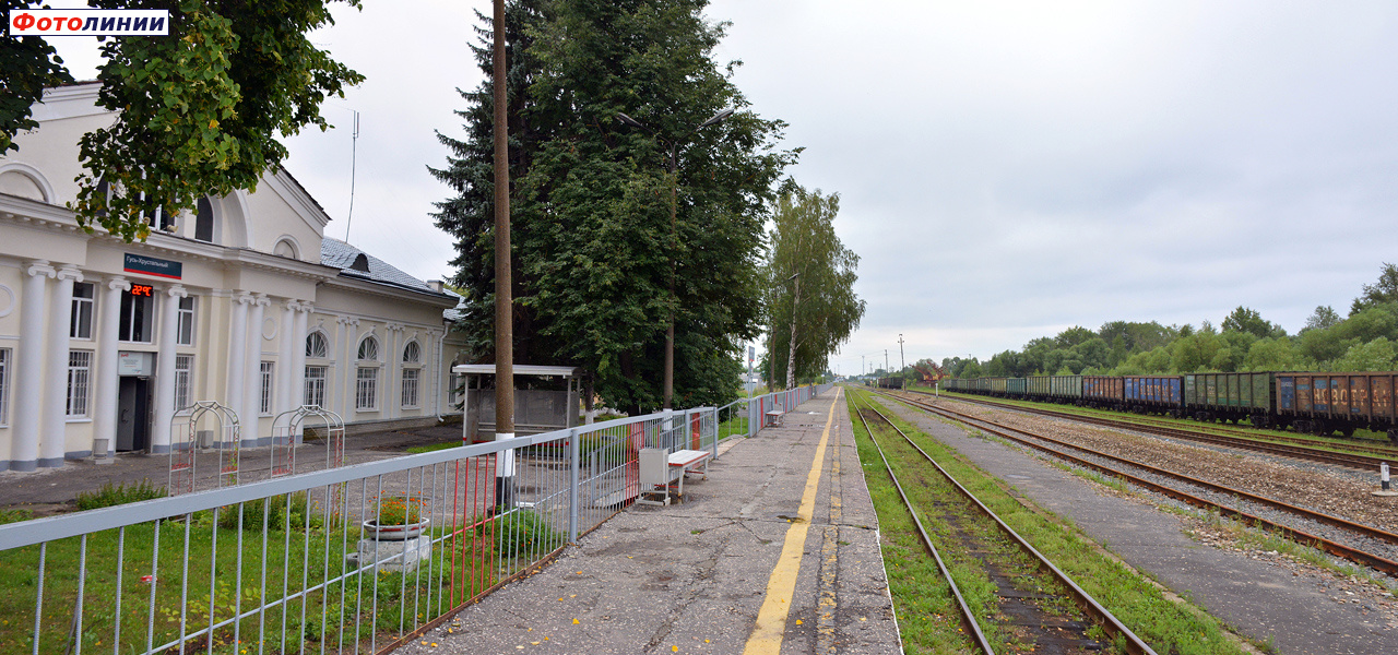 Вид с платформы в сторону Тумской