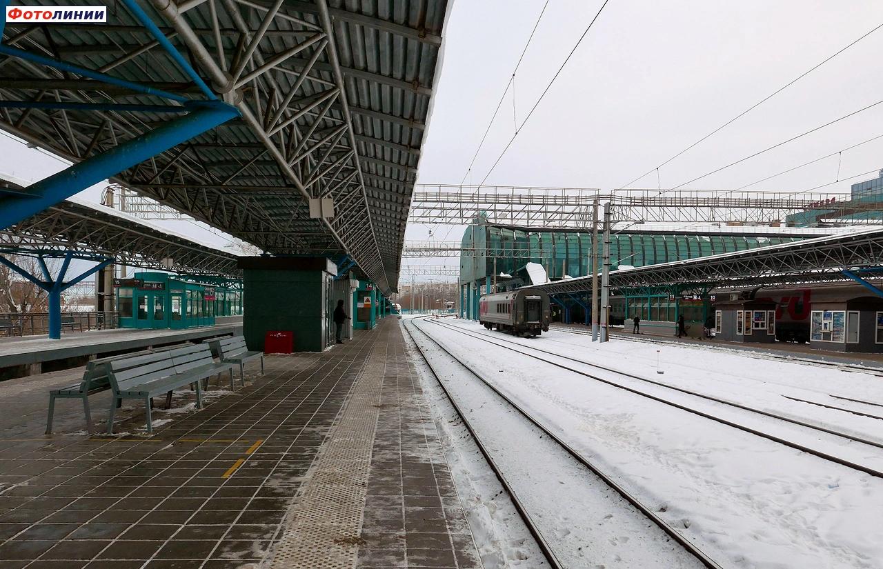 Вид с пригородных платформ в сторону Сызрани