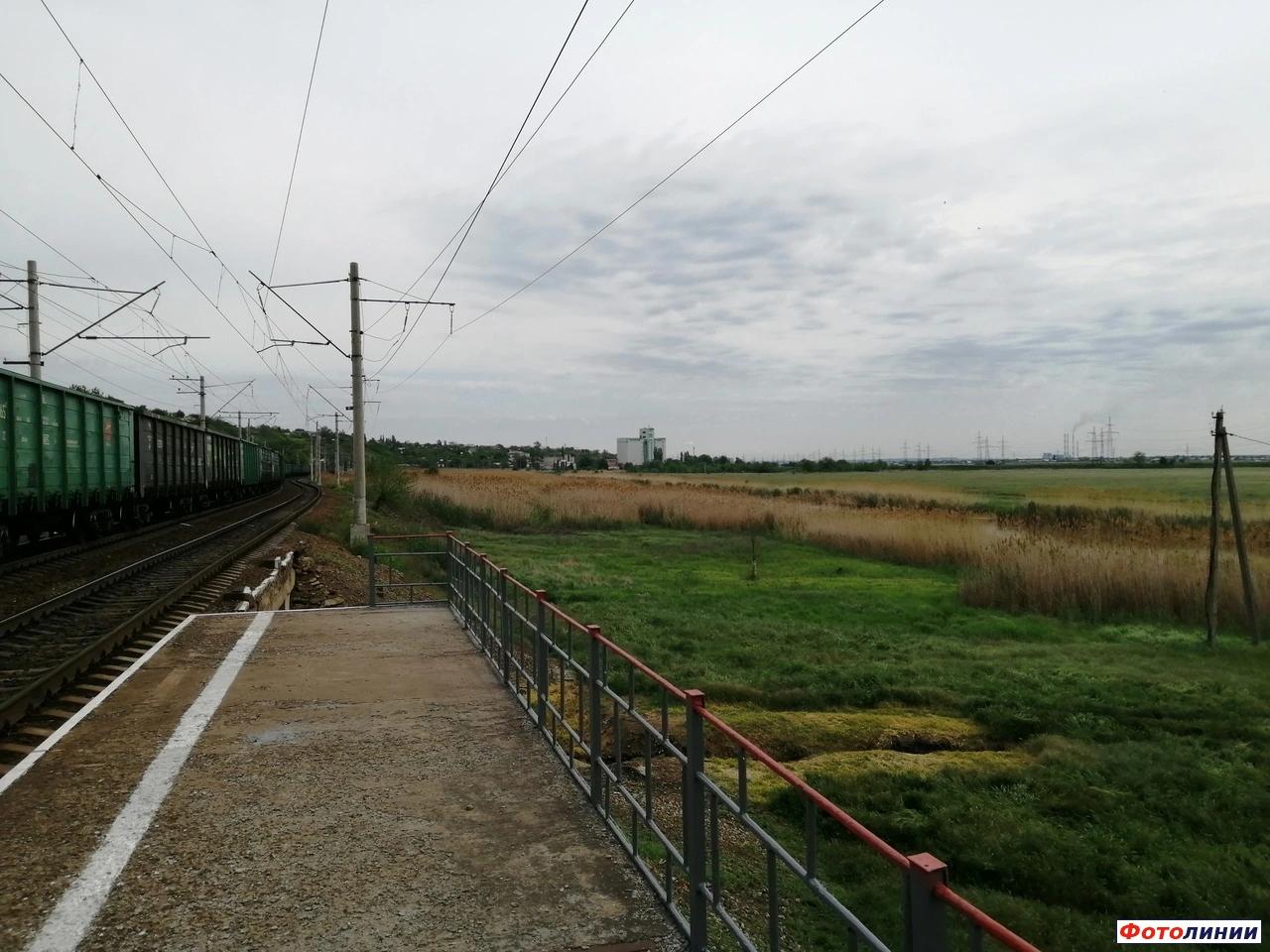 Вид с 1 платформы на элеватор у станции Новочеркасск